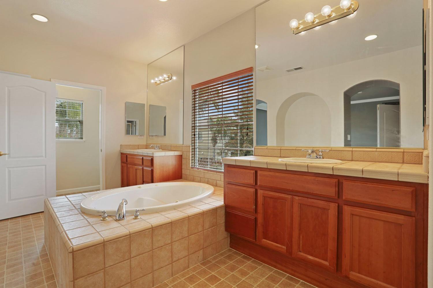 2336 Alamo Court