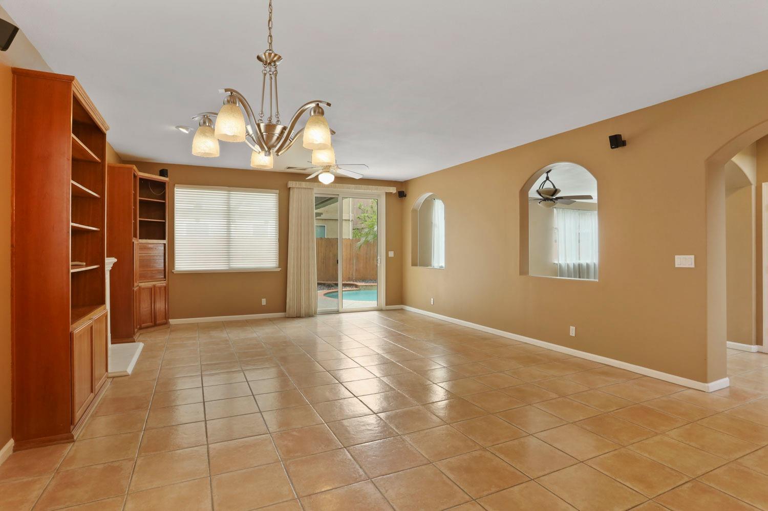 2336 Alamo Court