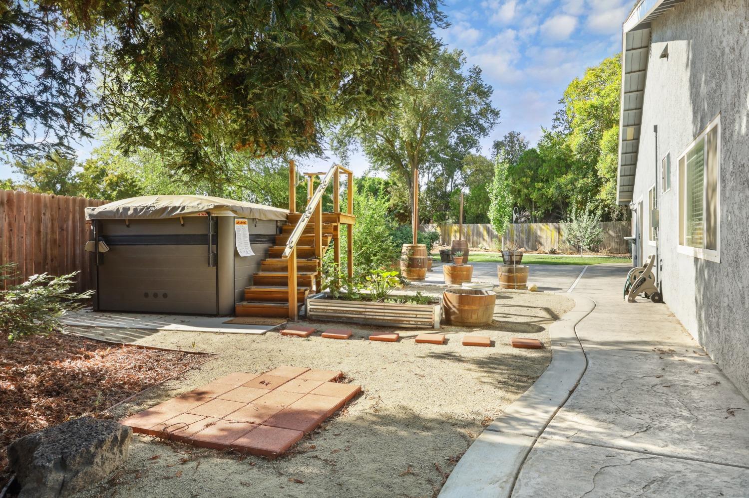 9964 Stone Oak Way