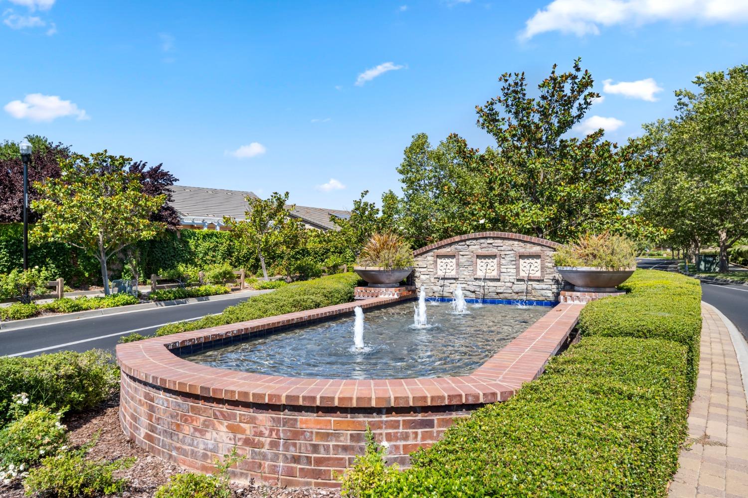 7446 Chatsworth Circle