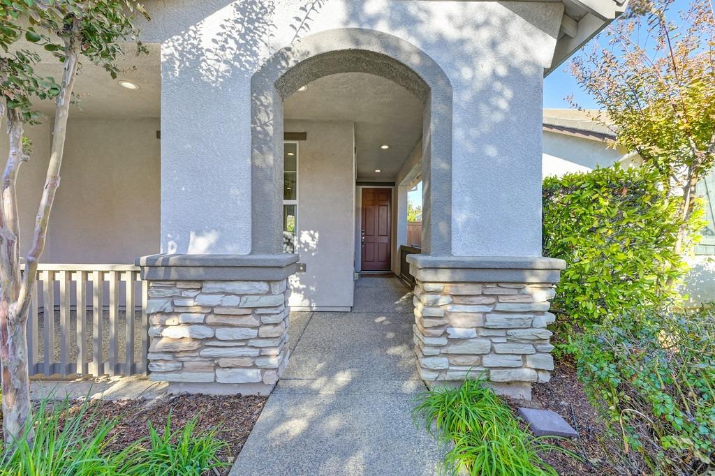 7446 Chatsworth Circle