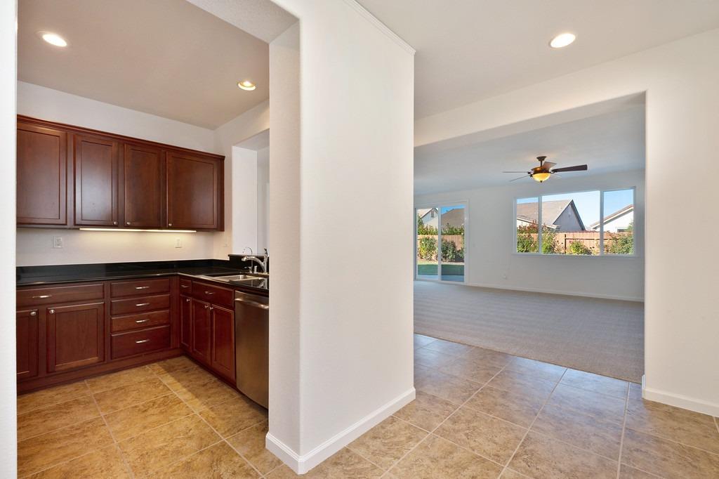7446 Chatsworth Circle