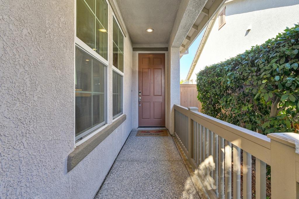7446 Chatsworth Circle