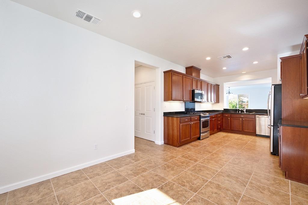 7446 Chatsworth Circle