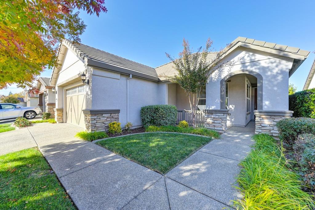 7446 Chatsworth Circle
