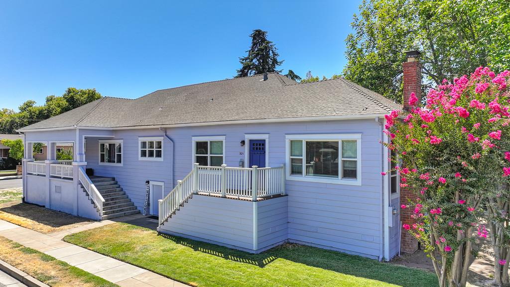 400 Pleasant St