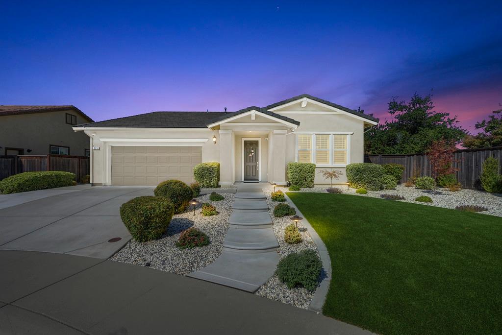 325 Winthrop Court