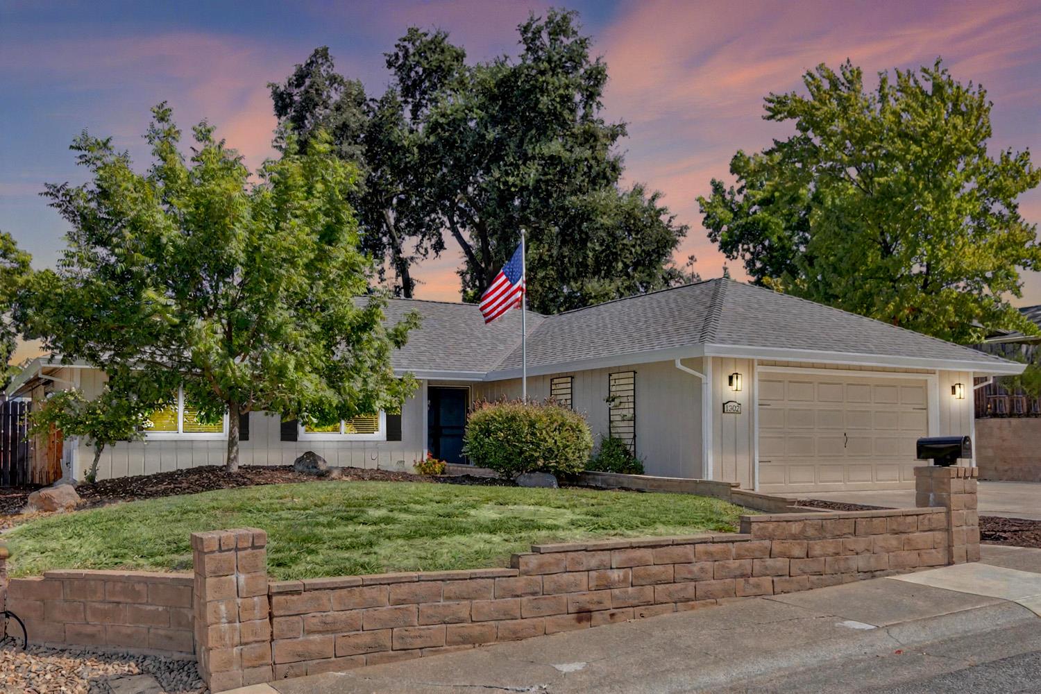 1502 Crestmont Oak Drive