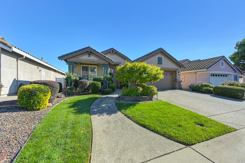 7552 School House Lane