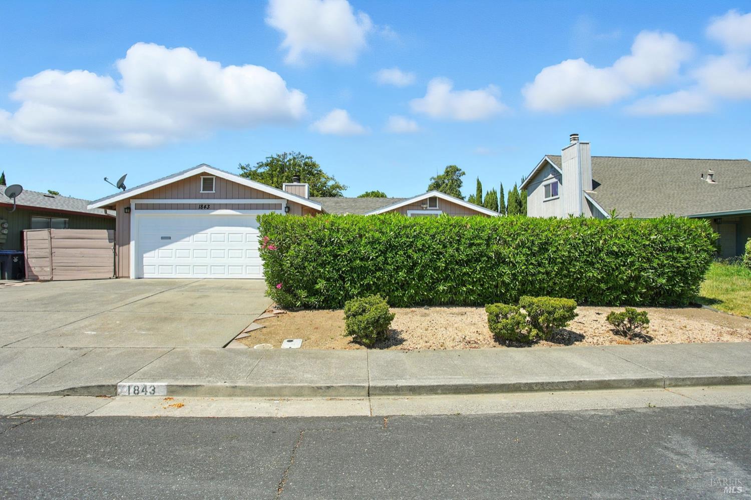 1843 Santa Monica Street