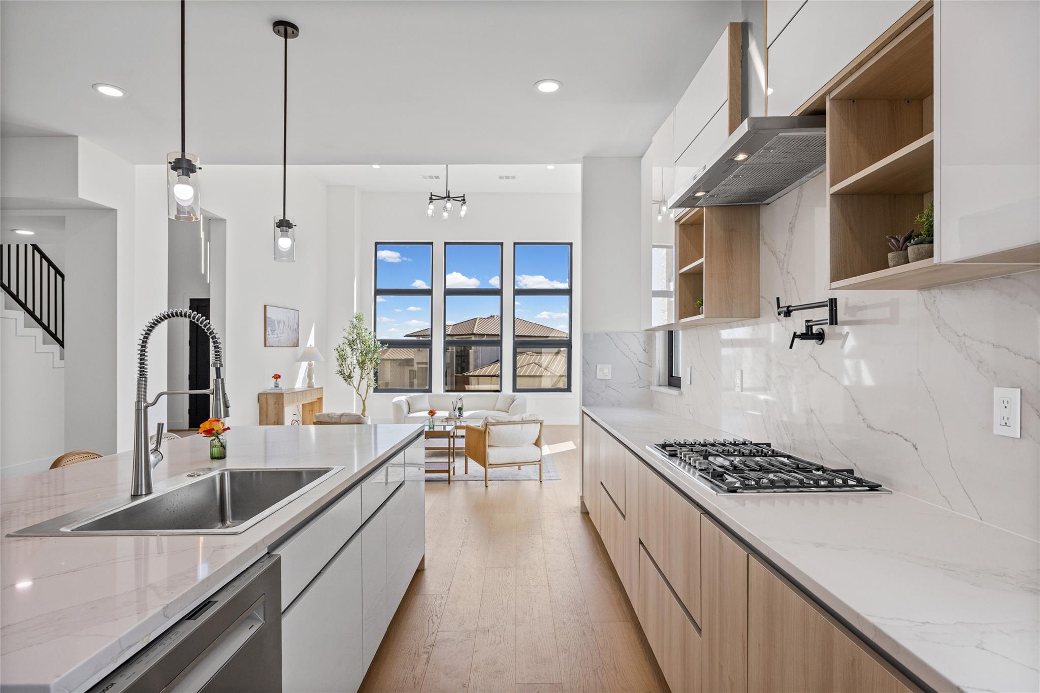 1020 Mountain Leather DR