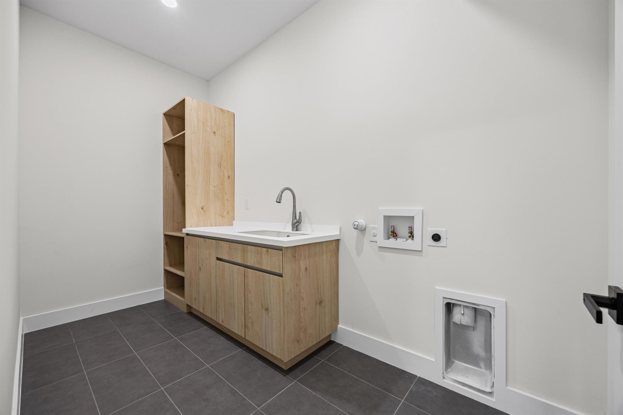 1020 Mountain Leather DR