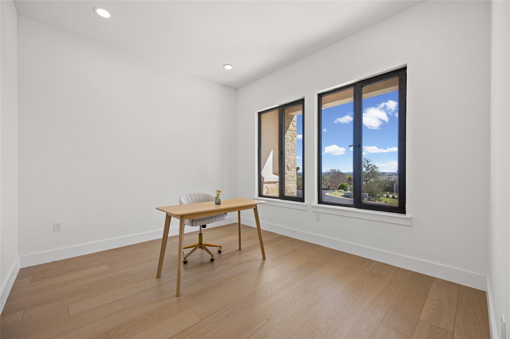 1020 Mountain Leather DR