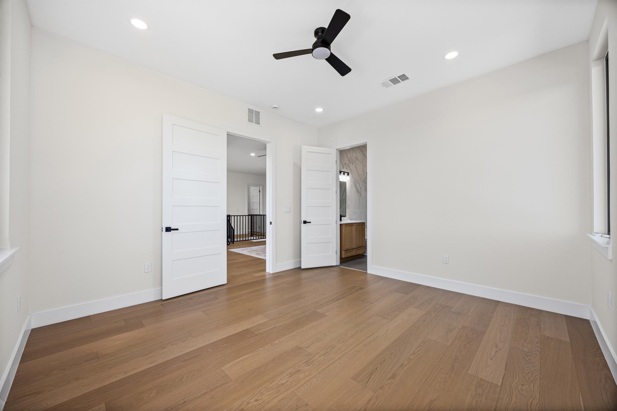 1020 Mountain Leather DR