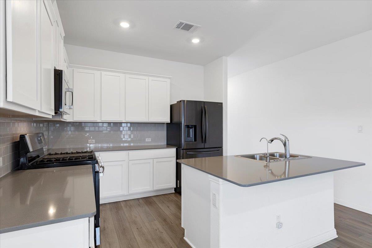 245 Glen Arbor DR