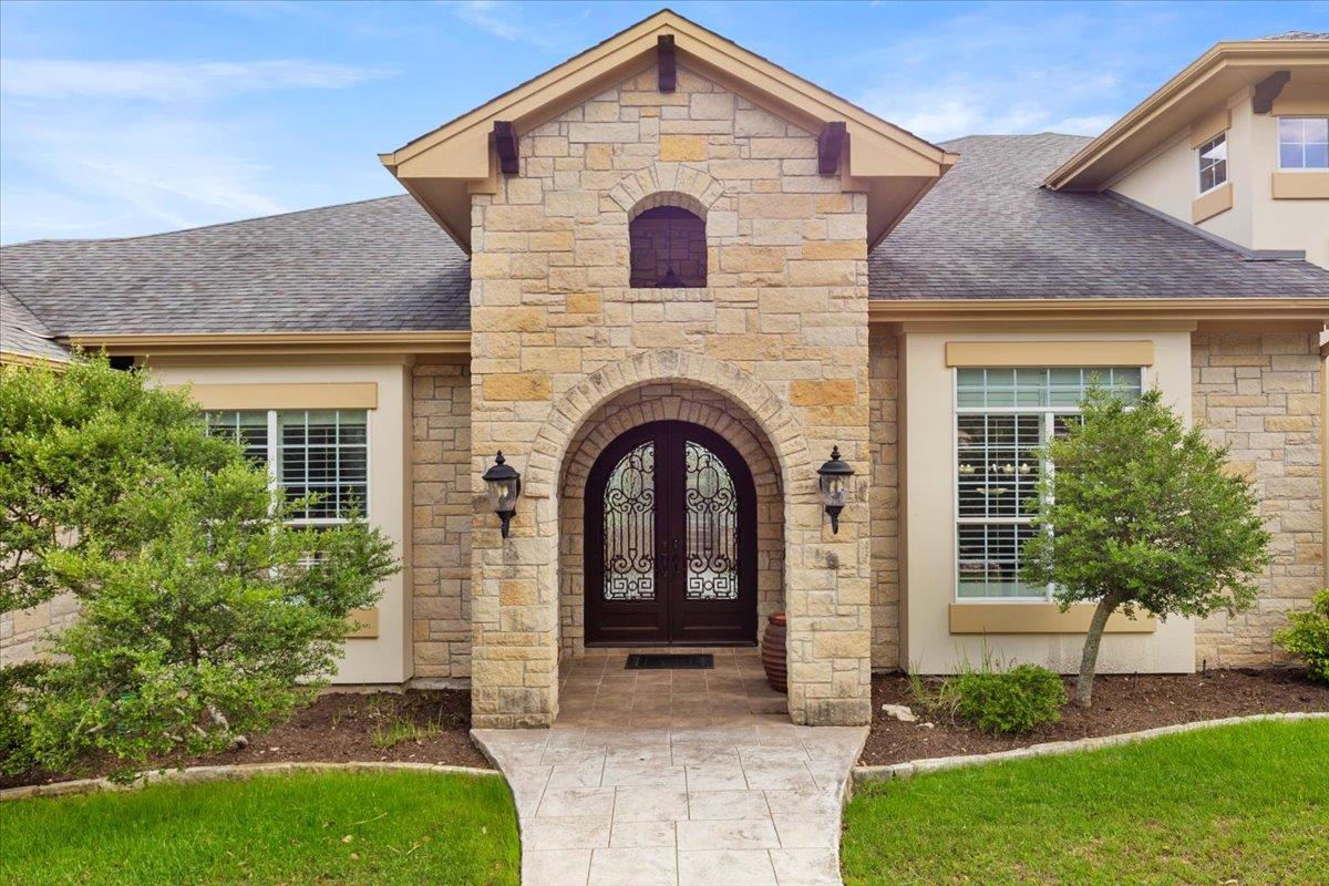 8600 Bluegrass DR