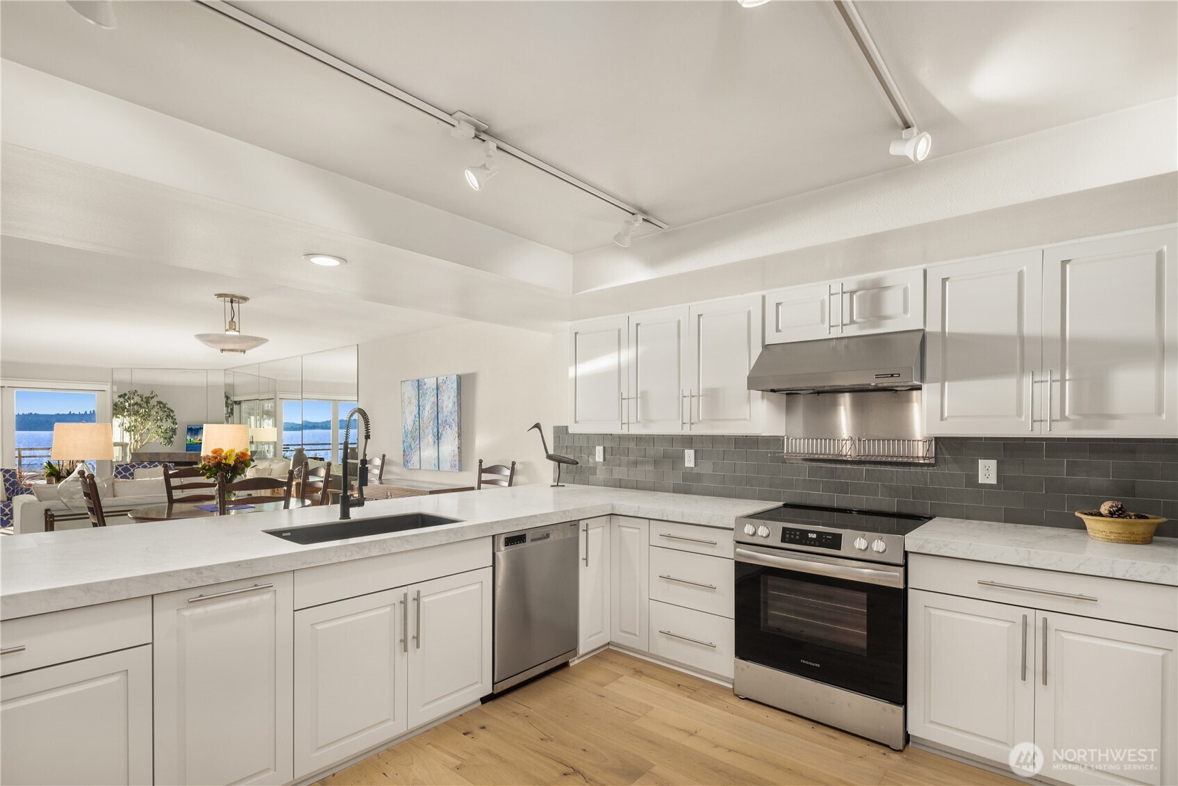 725 1st Street S Unit: 302