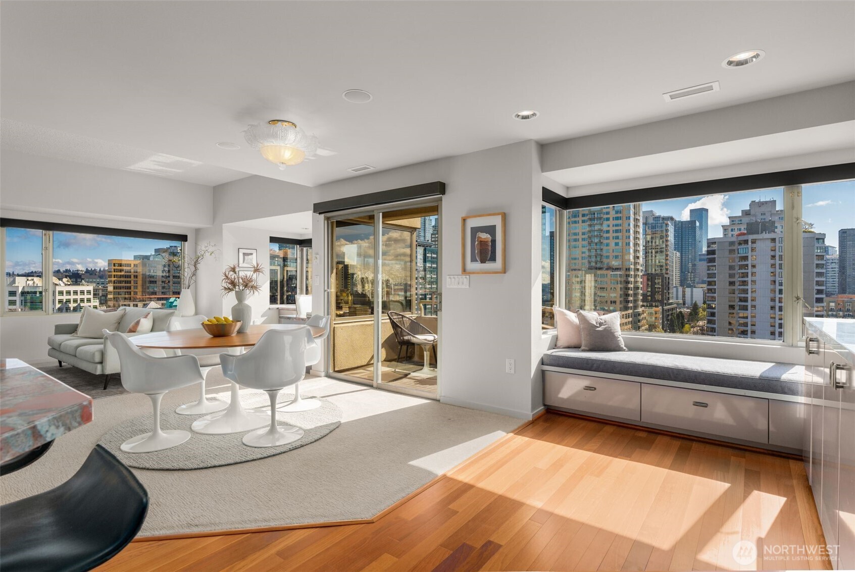 2821 2nd Avenue Unit: 1004