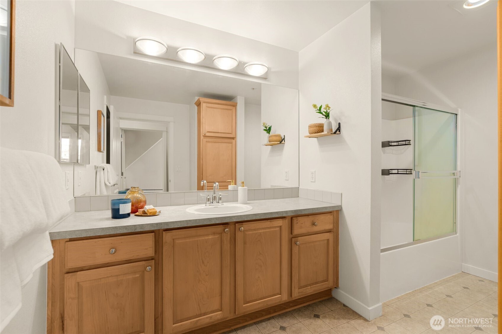 55 Williams Avenue S Unit: 401