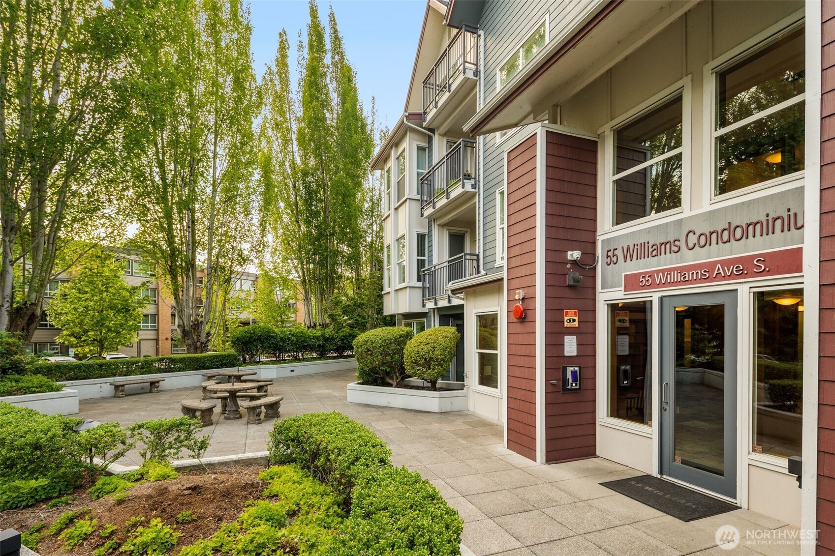 55 Williams Avenue S Unit: 401