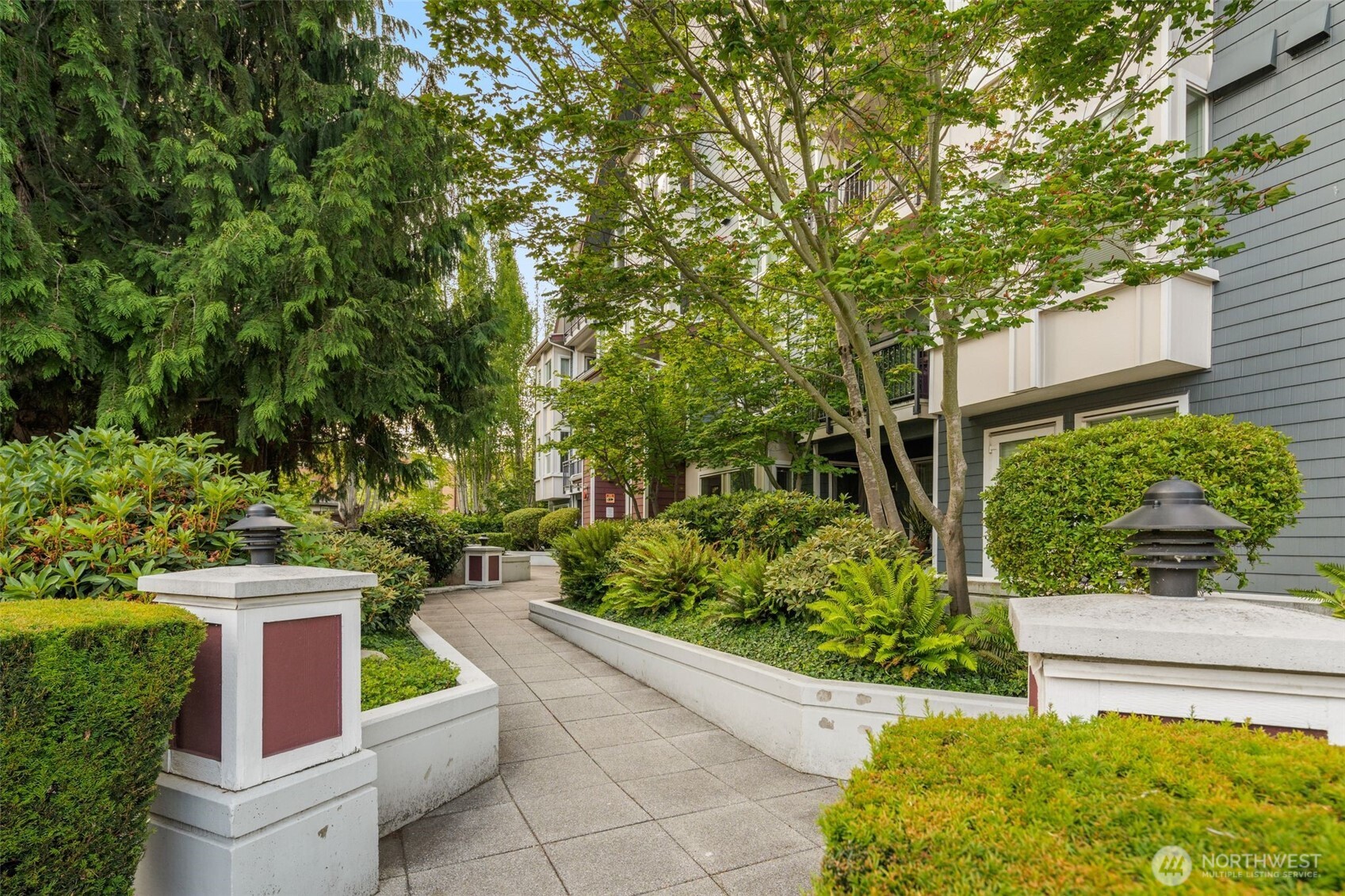 55 Williams Avenue S Unit: 401