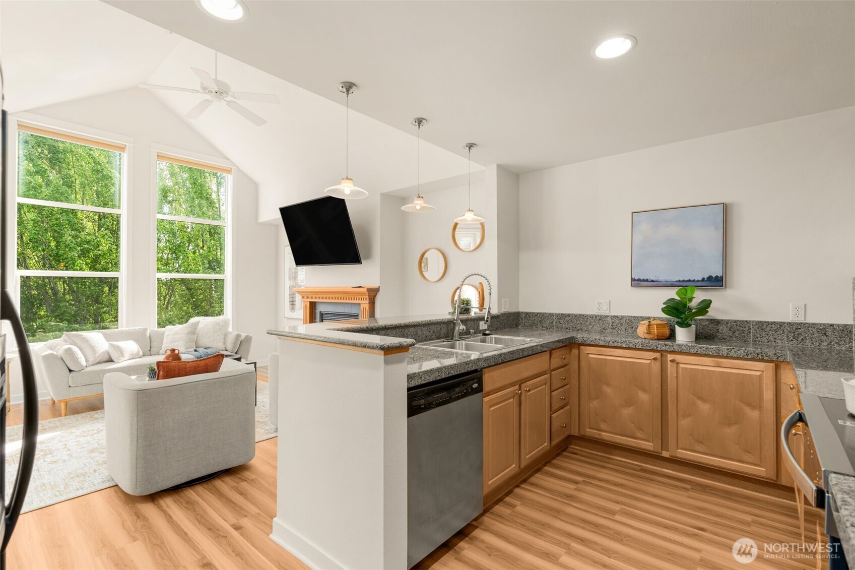 55 Williams Avenue S Unit: 401