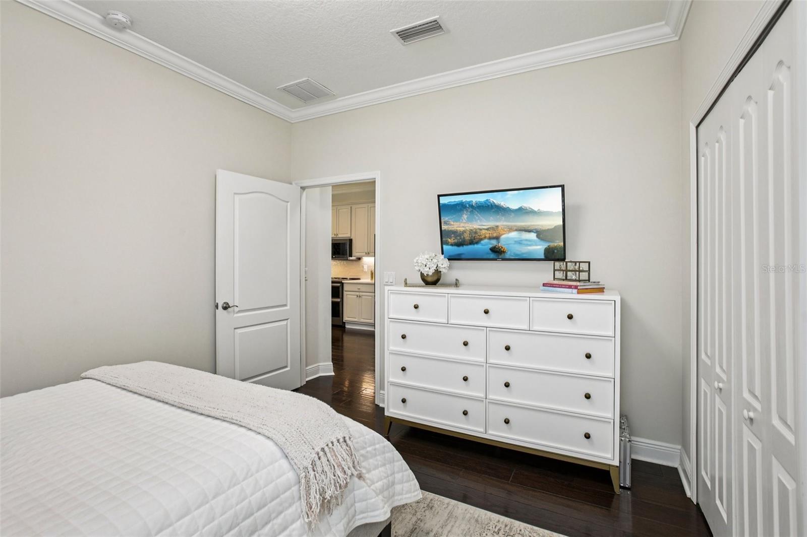 3242 CHAPEL CREEK CIR