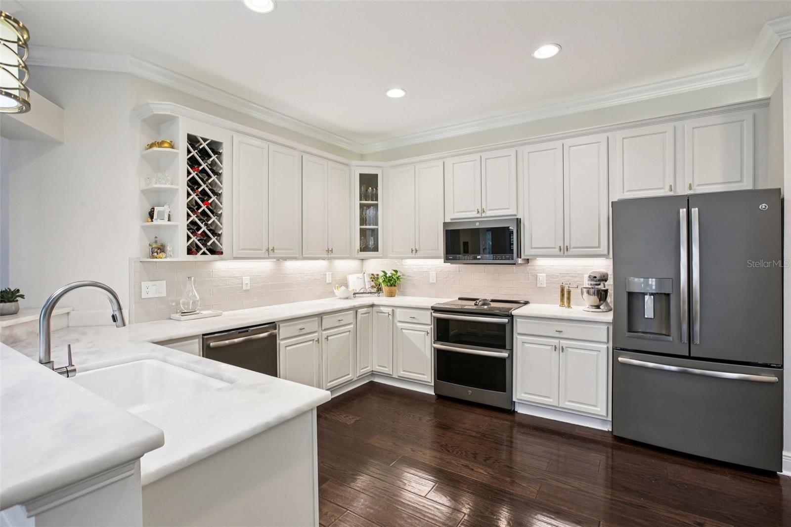 3242 CHAPEL CREEK CIR