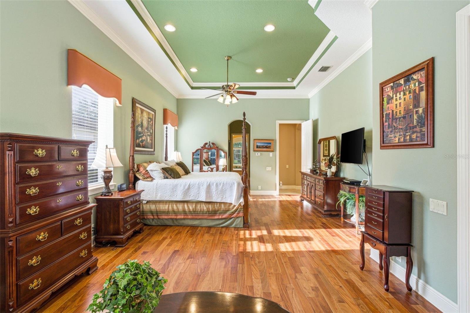 8453 DUNHAM STATION DR