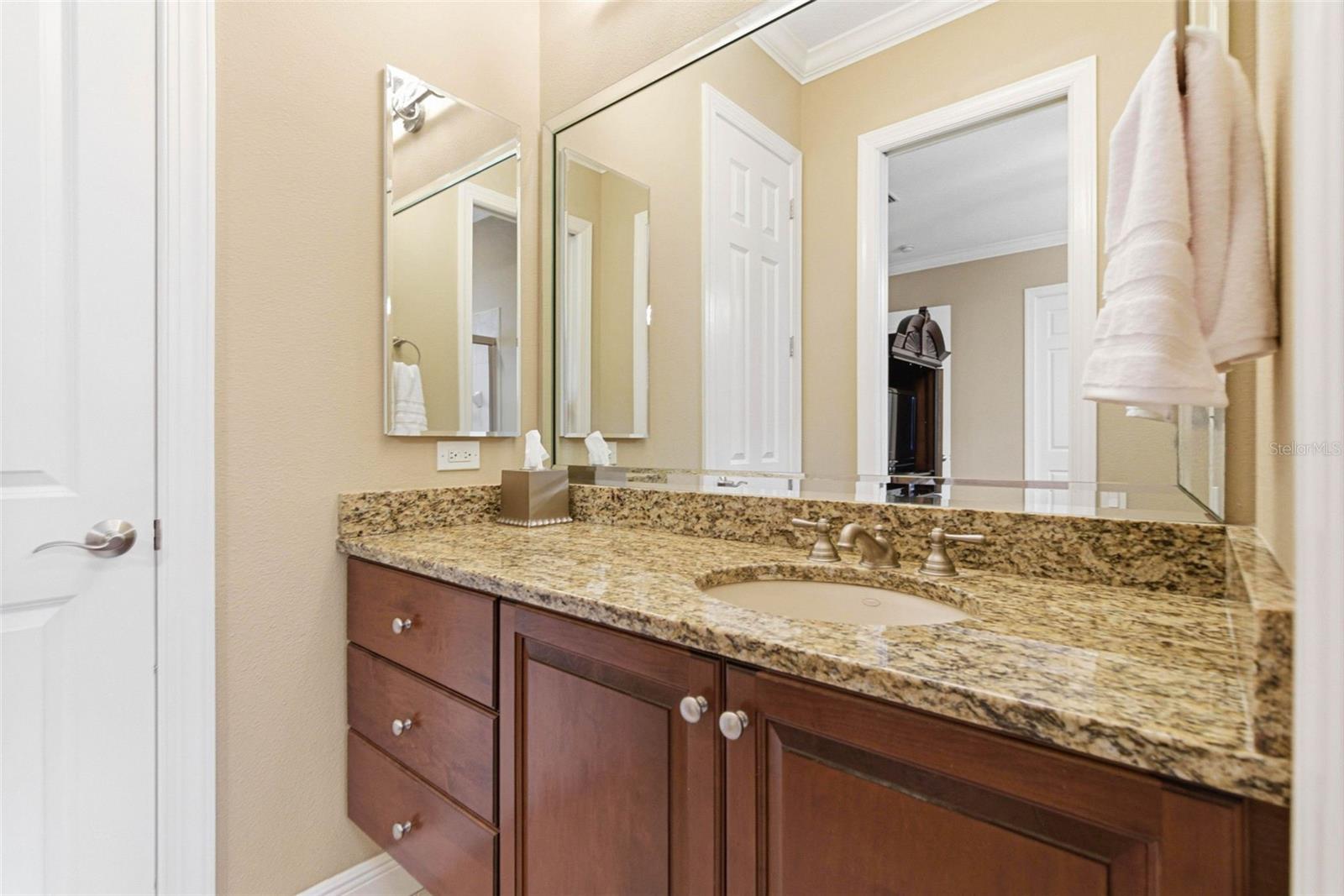 8453 DUNHAM STATION DR