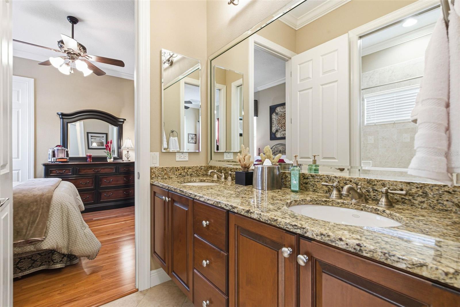 8453 DUNHAM STATION DR