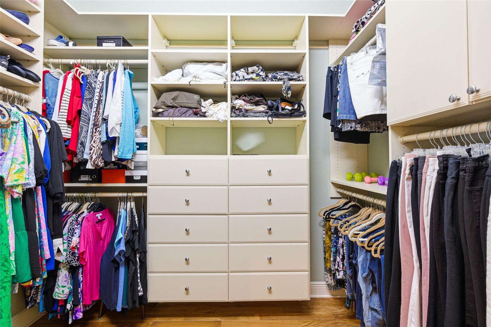 8453 DUNHAM STATION DR