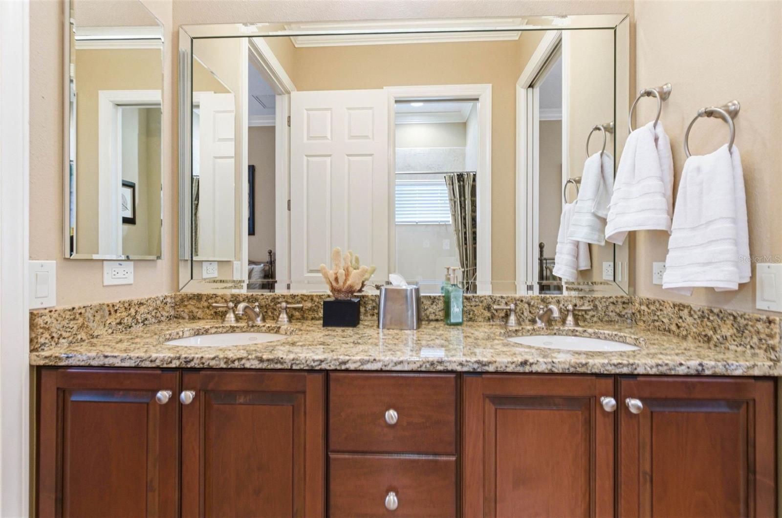 8453 DUNHAM STATION DR