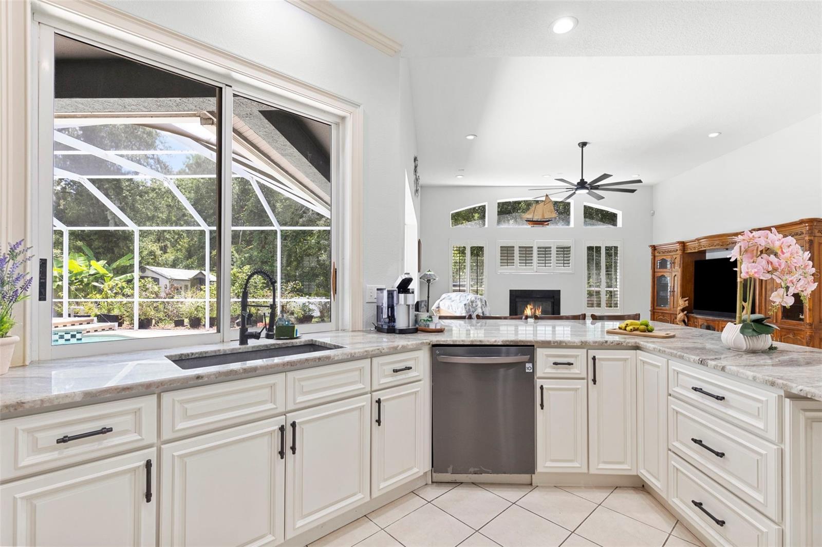 8380 GOLDEN PRAIRIE DR