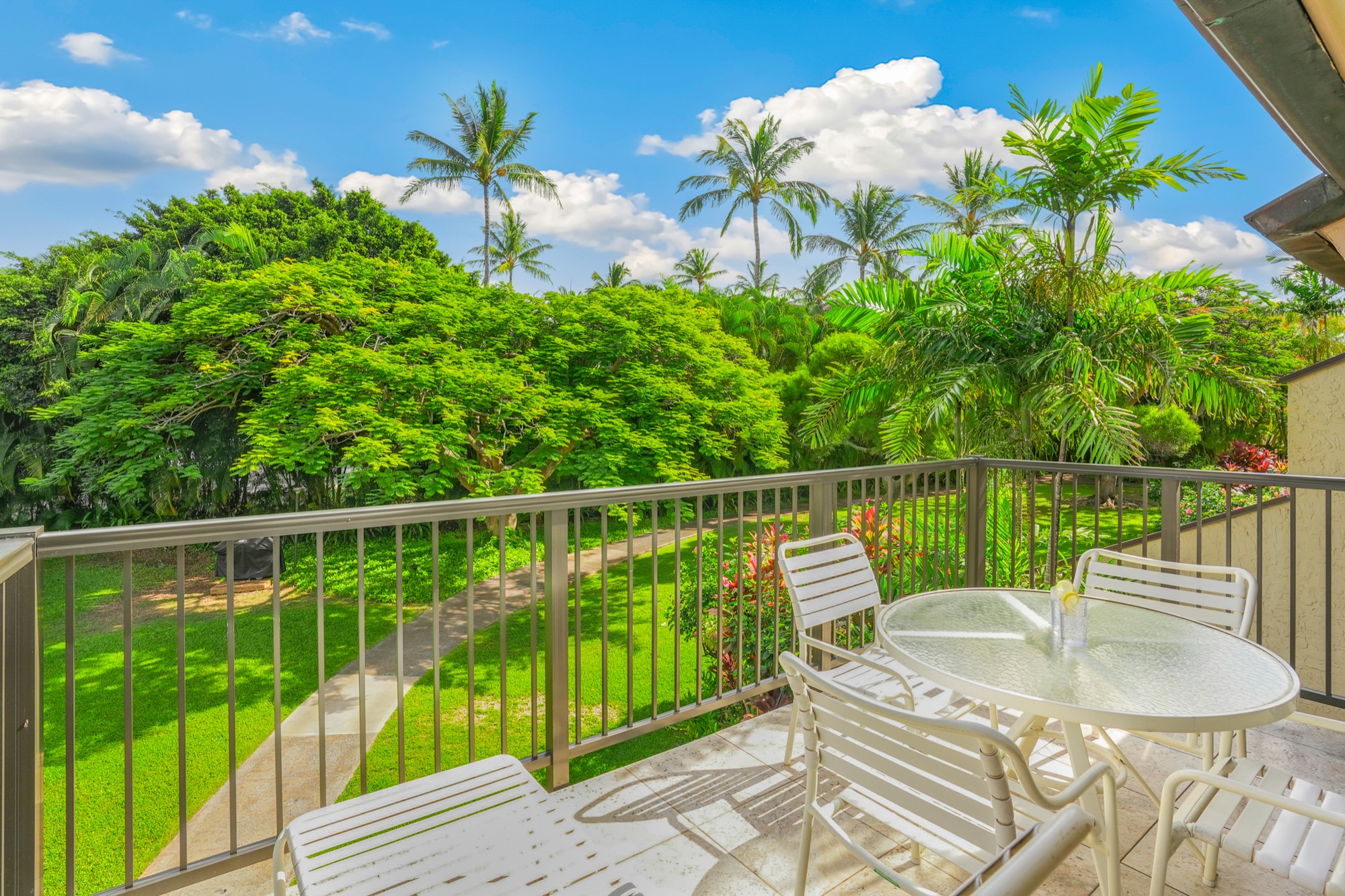 1901 POIPU RD 824