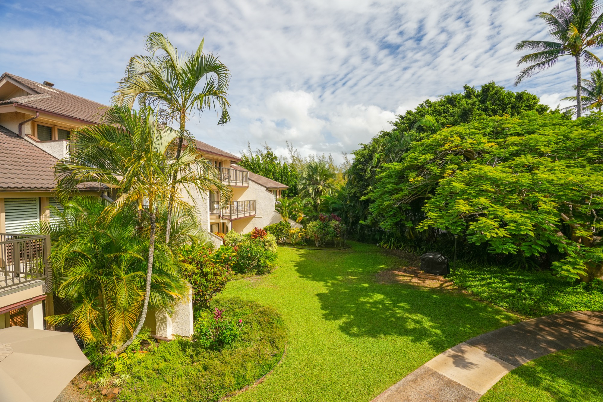 1901 POIPU RD 824