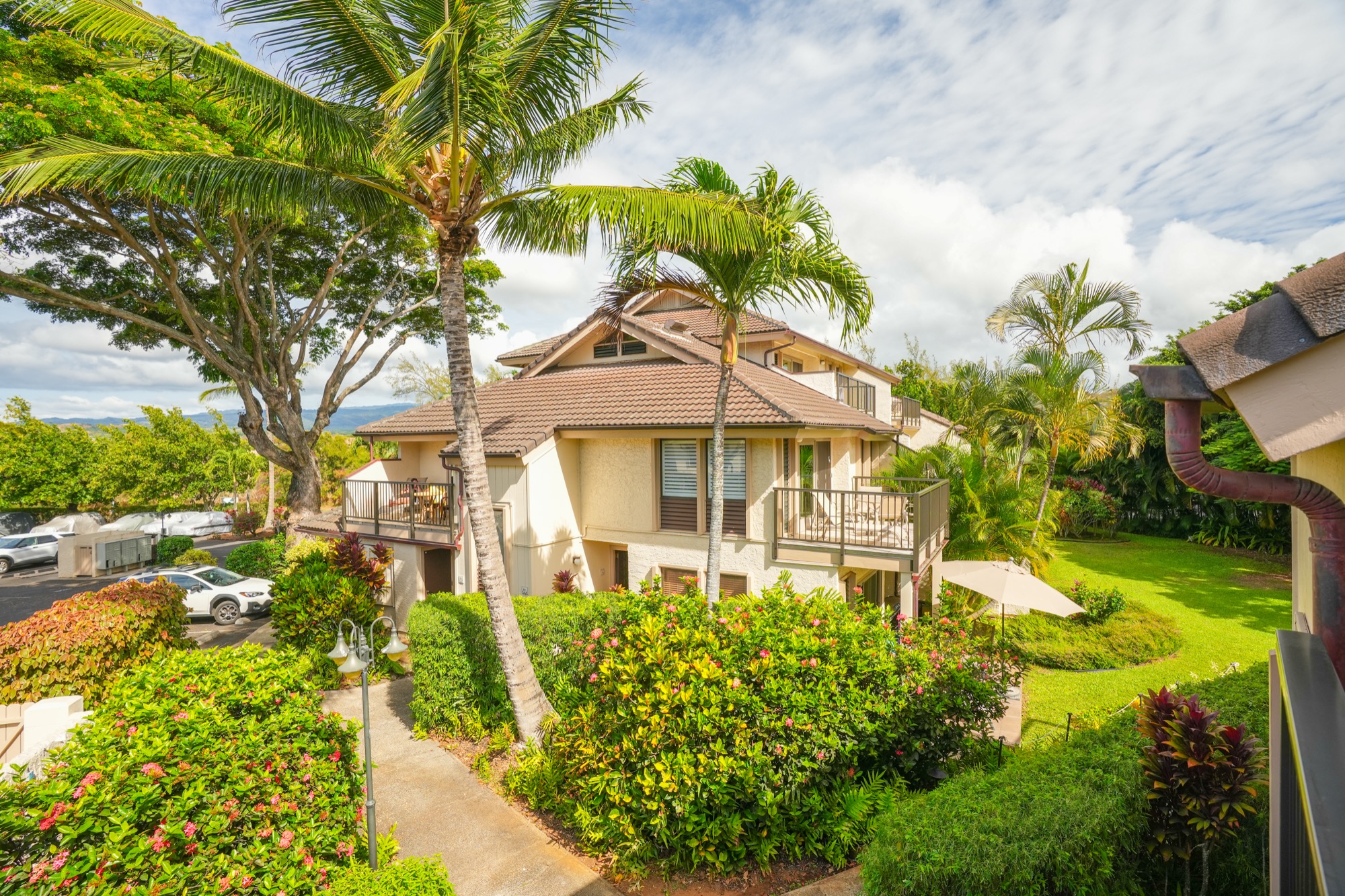 1901 POIPU RD 824