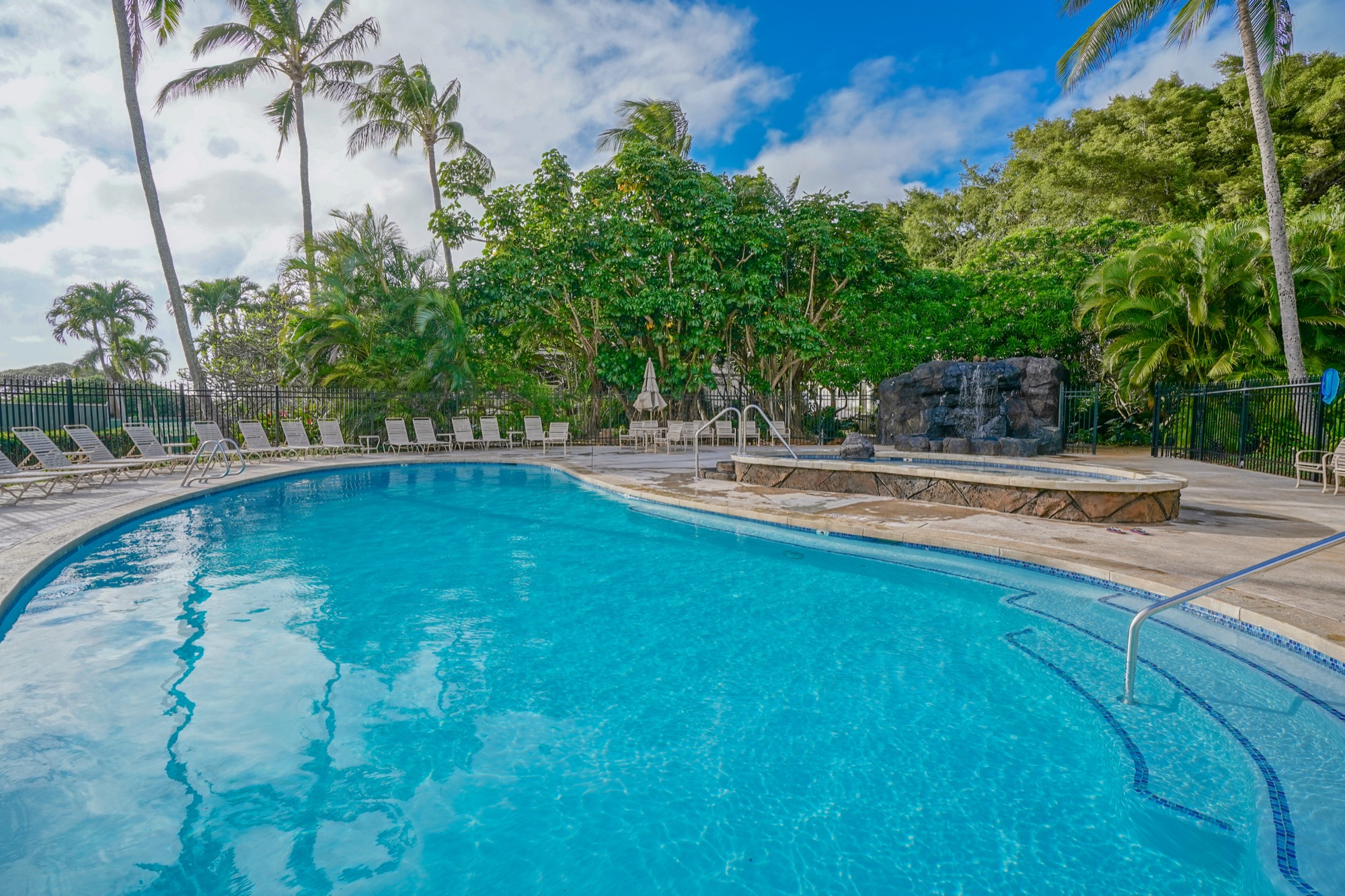 1901 POIPU RD 824