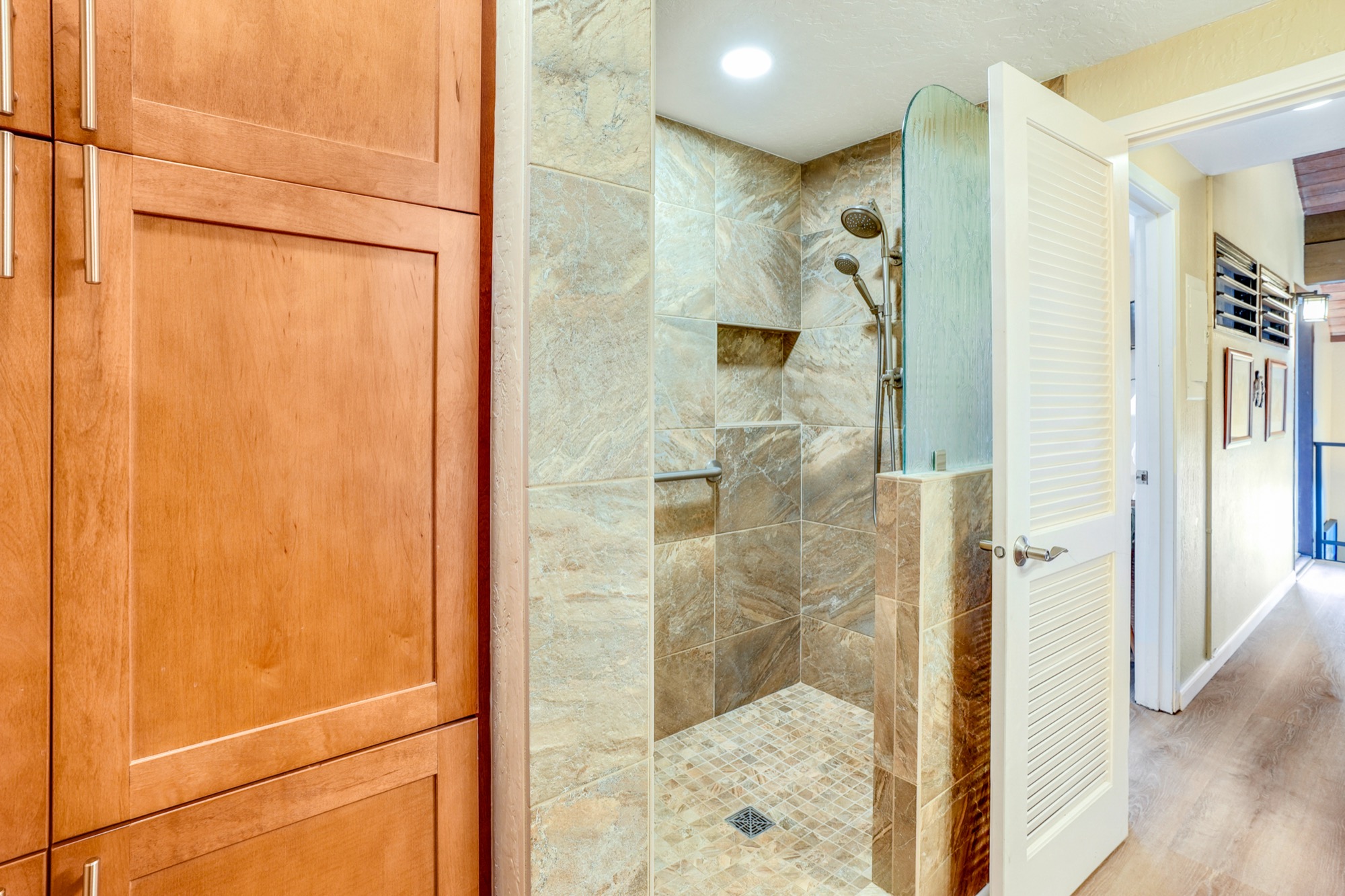 1901 POIPU RD 824