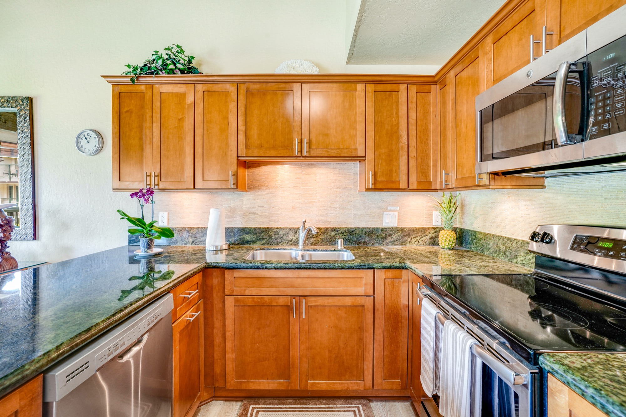 1901 POIPU RD 824