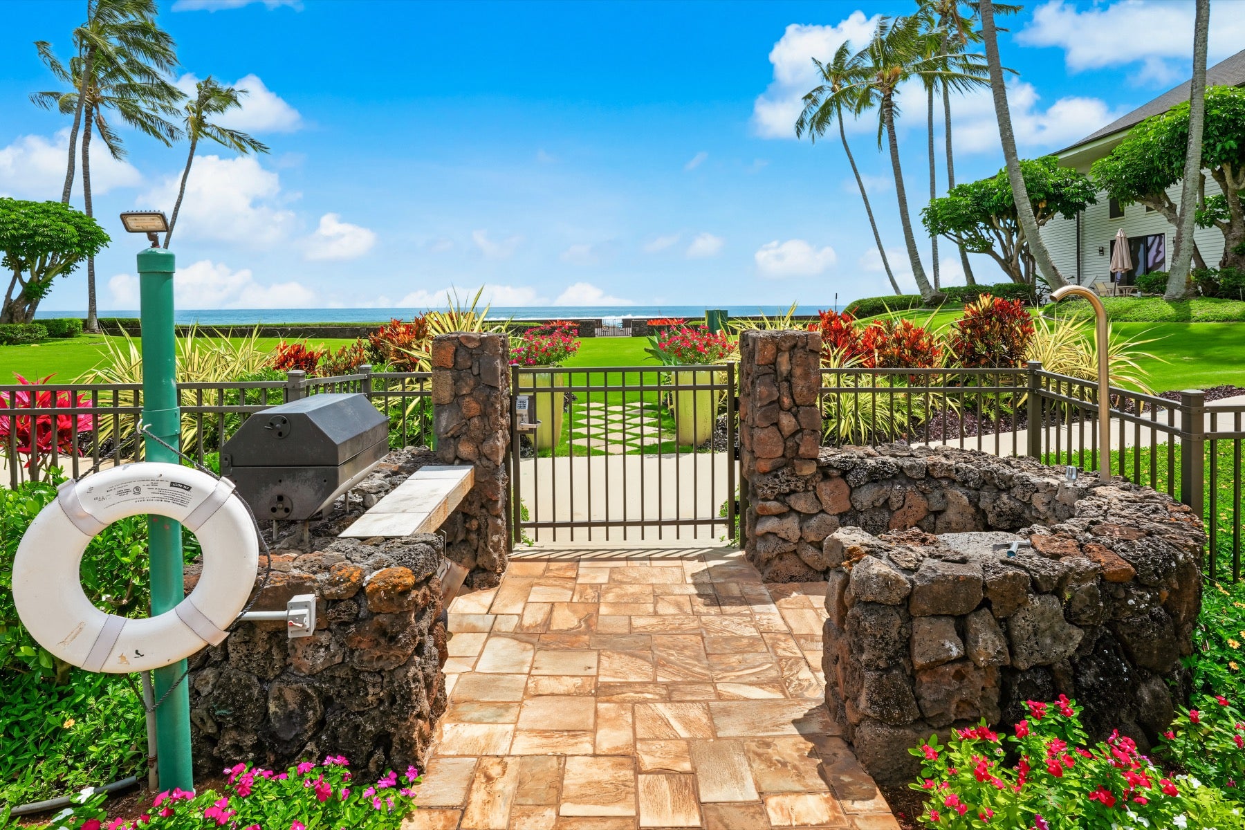 2221 KAPILI RD 4