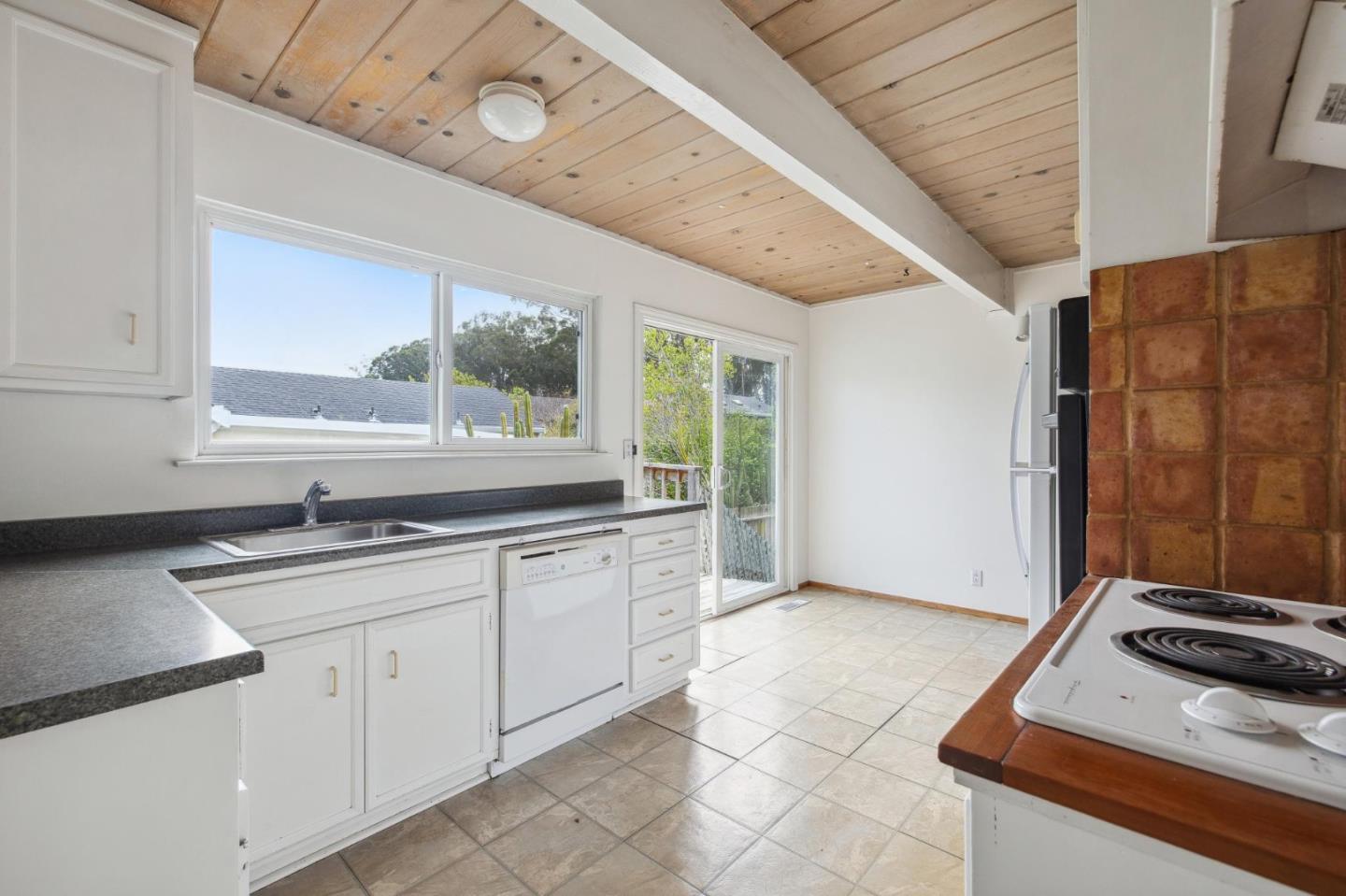 355 San Carlos AVE