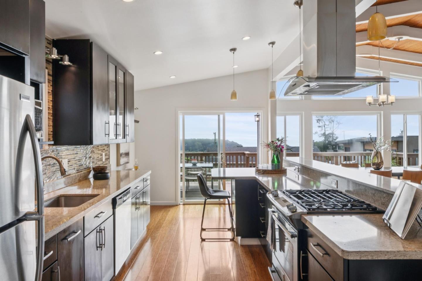 830 Buena Vista ST