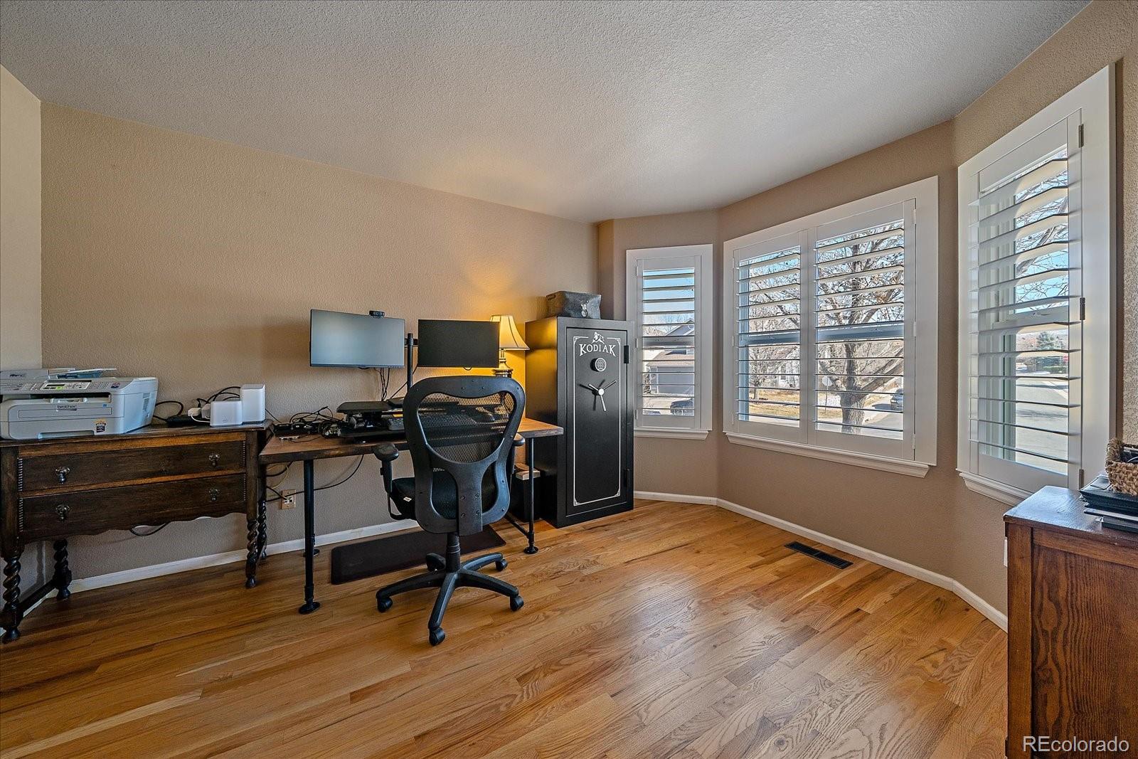 10239 Royal Eagle Street