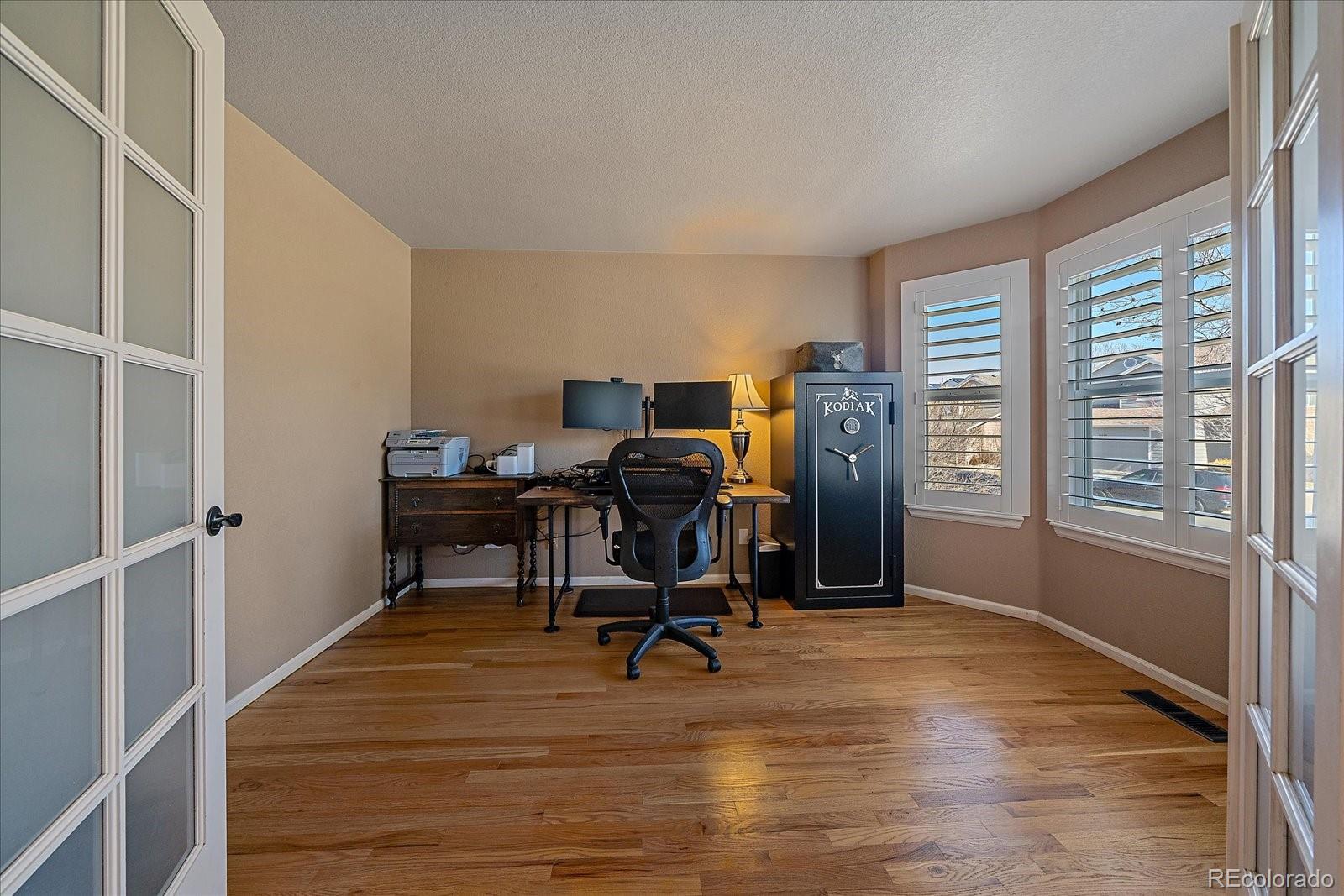 10239 Royal Eagle Street