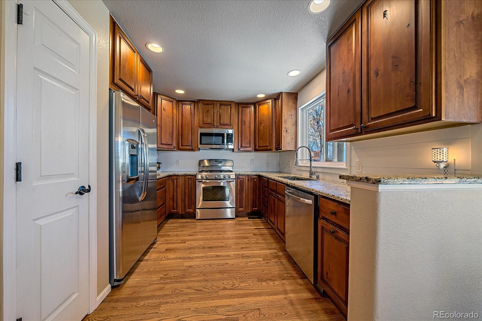 10239 Royal Eagle Street