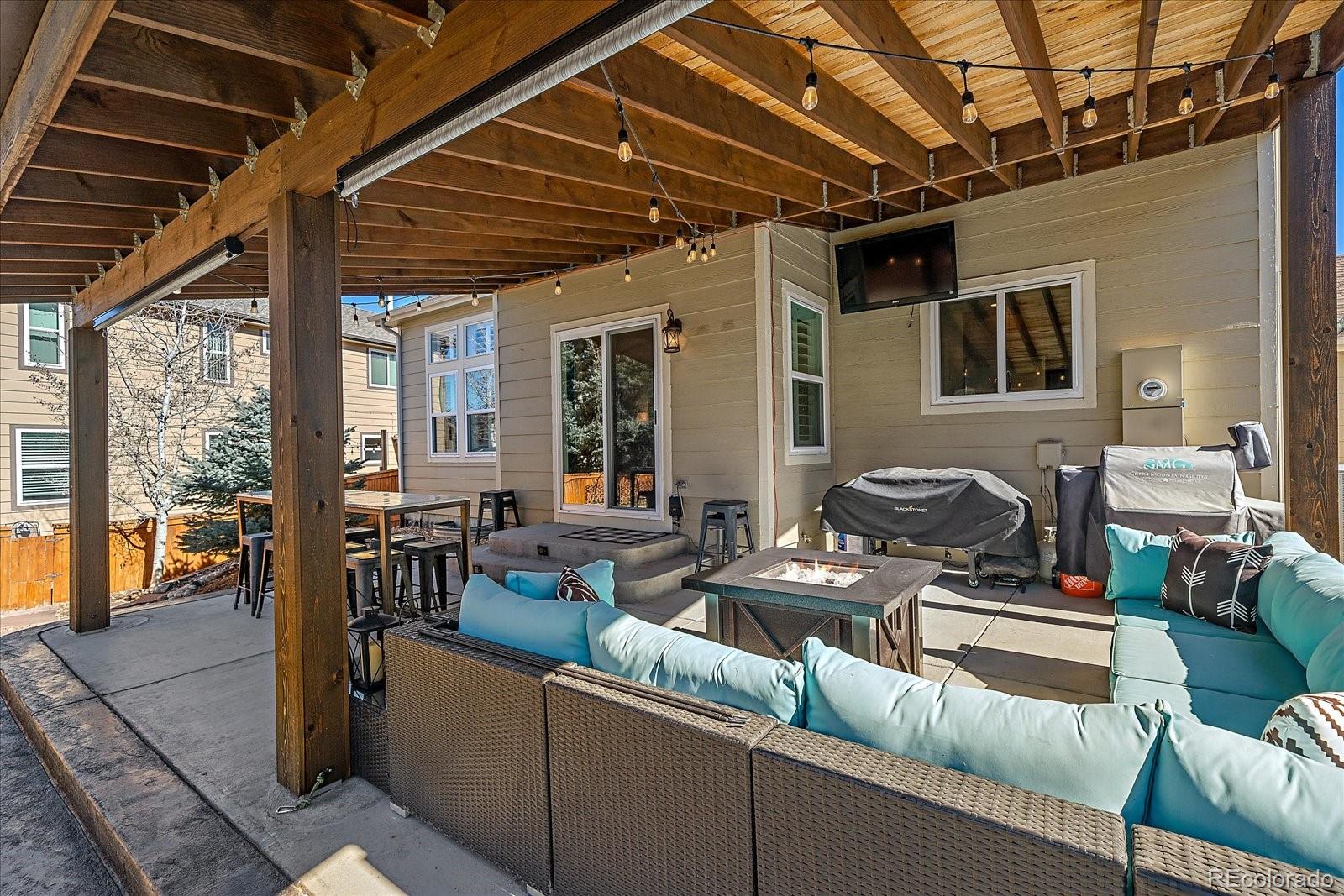 10239 Royal Eagle Street