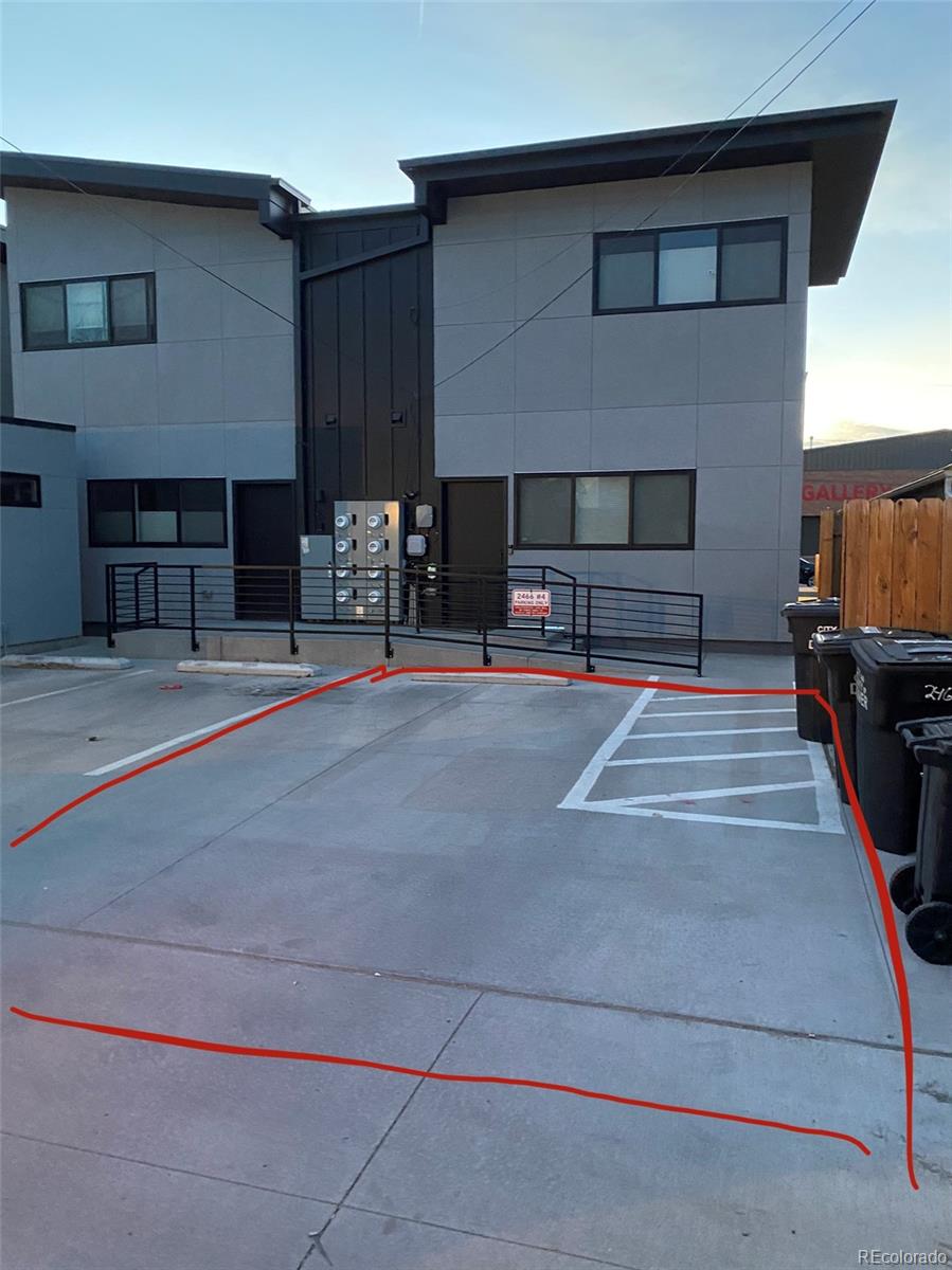 2466 S Delaware Street Unit: 4