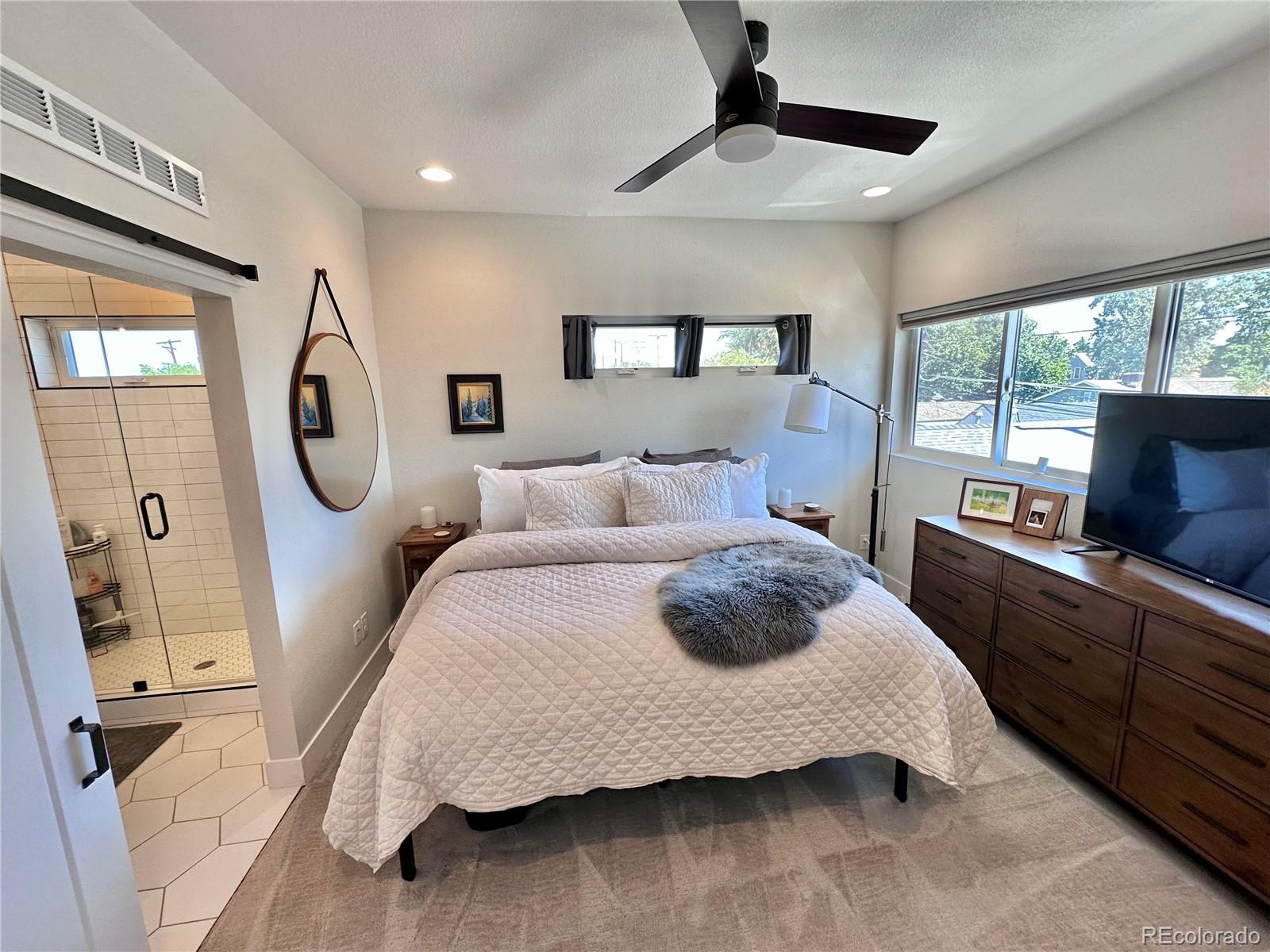 2466 S Delaware Street Unit: 4