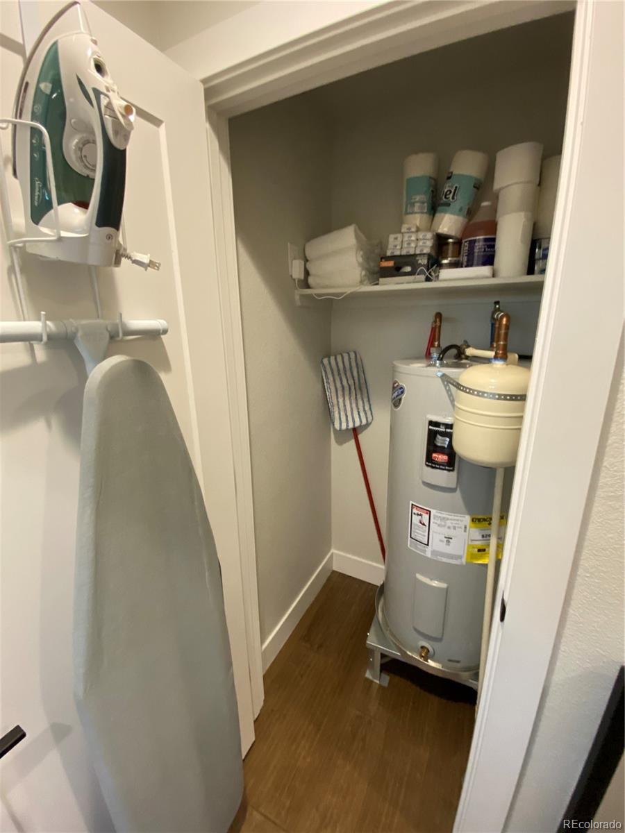 2466 S Delaware Street Unit: 4